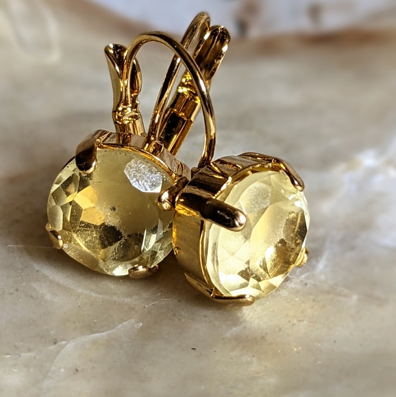 6.4 Carats Natural Brazilian Lemon Quartz In 18K Gold Plated Drop Earrings - Picture 2 of 4